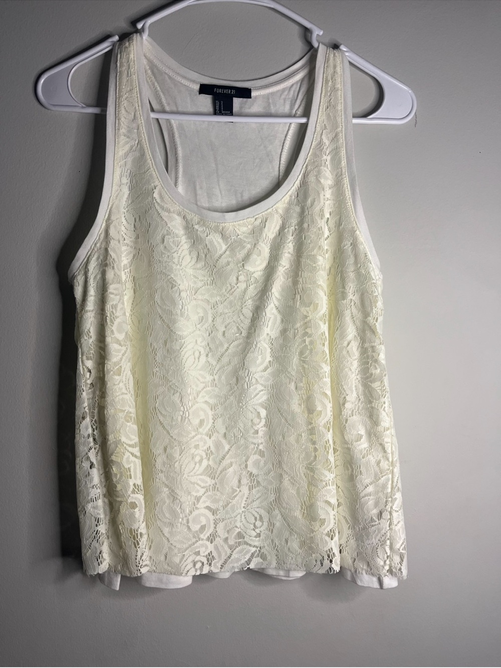 Forever 21 Cream Lace Overlay Tank top small